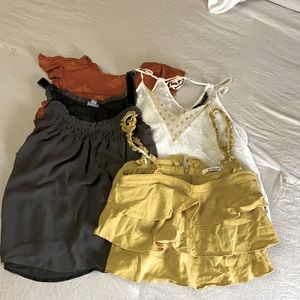 Set of 4 tank style shirts